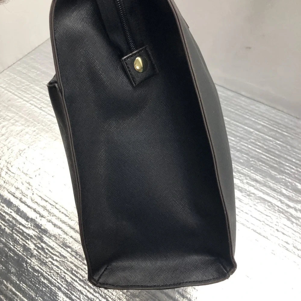 Liz Claiborne lined shoulder‎ bag faux leather laptop compartment Black and Beig
